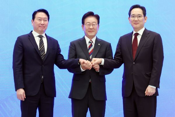 [증시 주간 핫 리뷰] '메타 쇼크'에 반도체 급락...계속되는 '롤러코스터... - 뉴스 썸네일 이미지