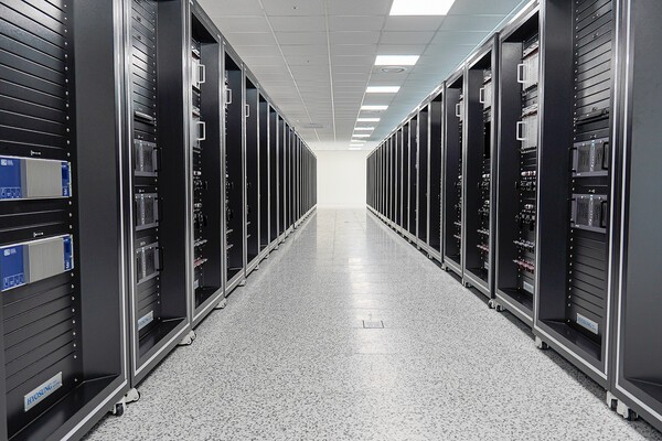 외산 장벽 넘는 HVDC... 효성중공업, 2GW 국산화 속도 - 뉴스 썸네일 이미지